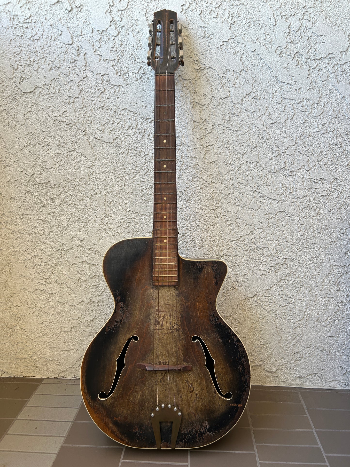 Vintage Gypsy Jazz Favino Guitar Project