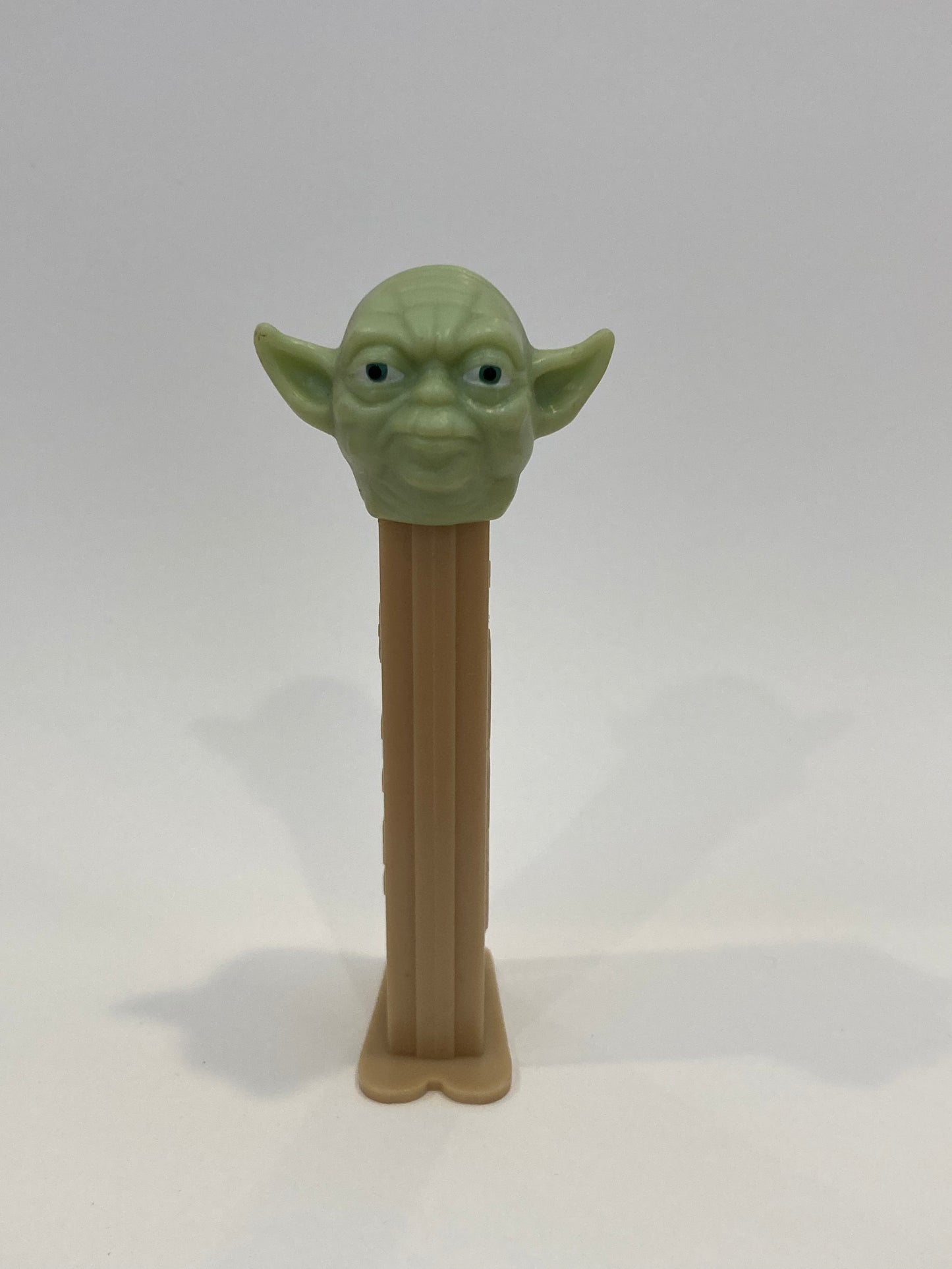 Vintage 1997 Star Wars Yoda PEZ Dispenser.